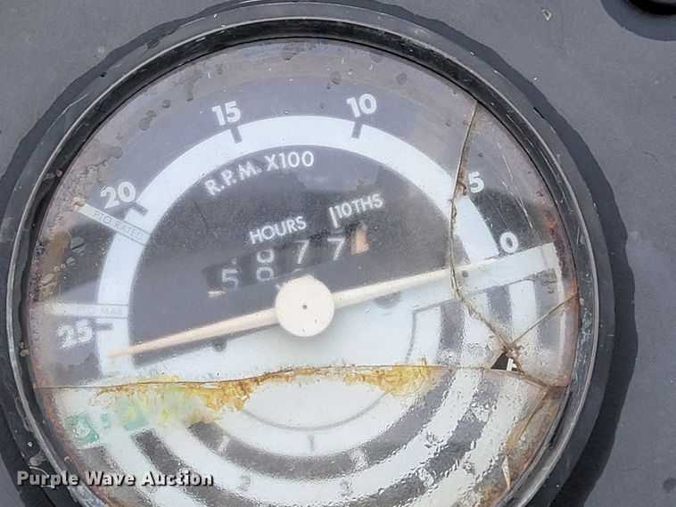 image for item HF9356 1979 John Deere 2840  tractor