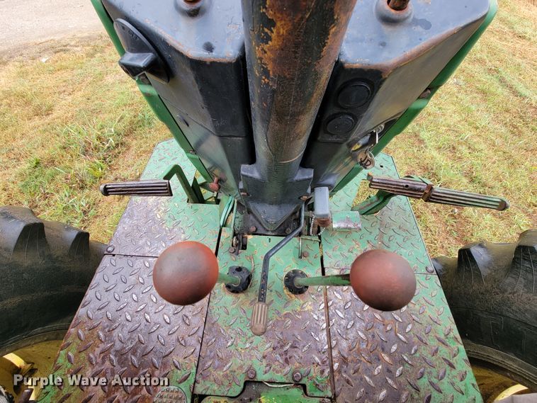 image for item HF9356 1979 John Deere 2840  tractor