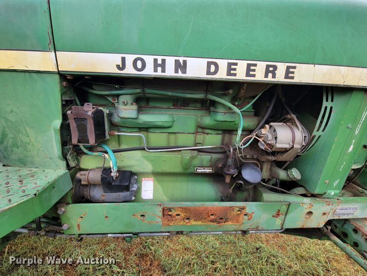 image for item HF9356 1979 John Deere 2840  tractor