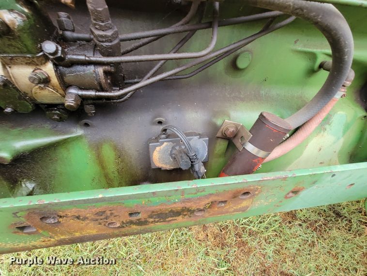 image for item HF9356 1979 John Deere 2840  tractor