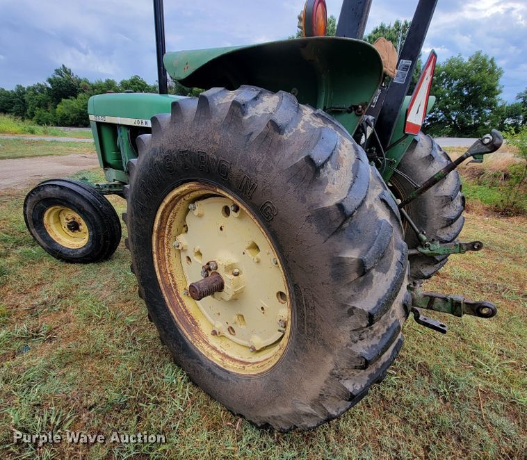 image for item HF9356 1979 John Deere 2840  tractor