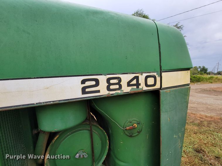 image for item HF9356 1979 John Deere 2840  tractor