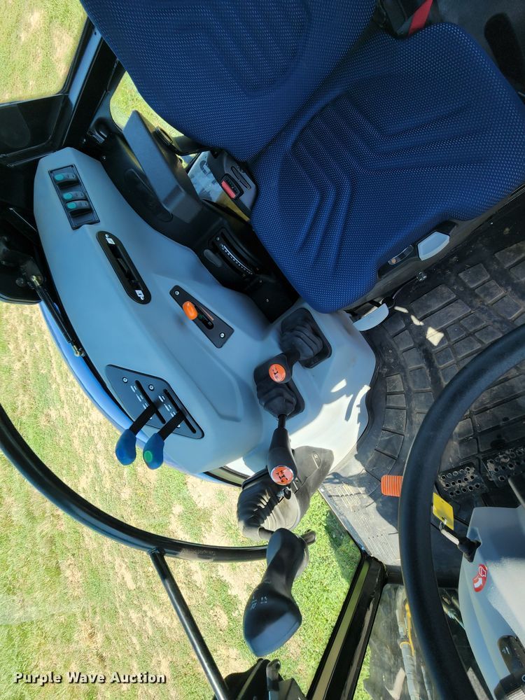 image for item JB9079 2021 New Holland Workmaster 75  MFWD tractor