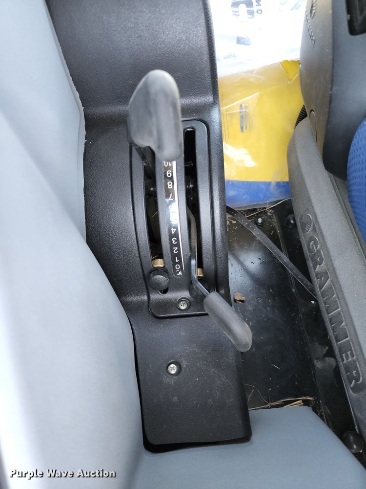 image for item JB9079 2021 New Holland Workmaster 75  MFWD tractor