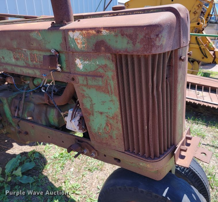 image for item JC9680 John Deere 60  tractor