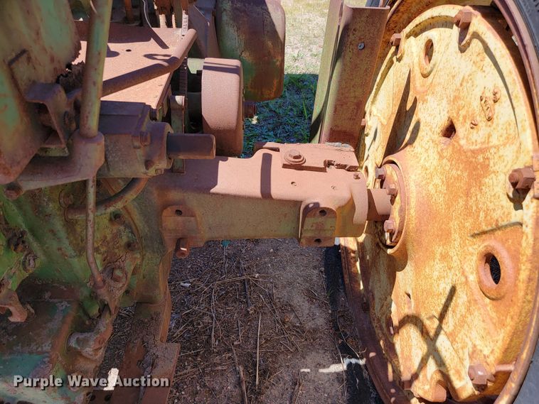 image for item JC9680 John Deere 60  tractor