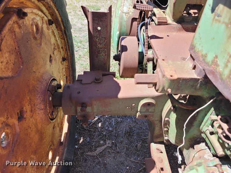 image for item JC9680 John Deere 60  tractor