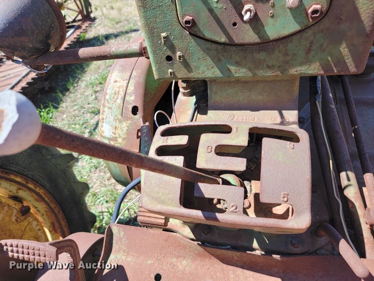 image for item JC9680 John Deere 60  tractor