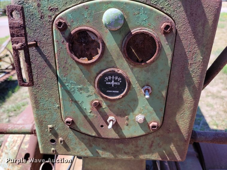 image for item JC9680 John Deere 60  tractor