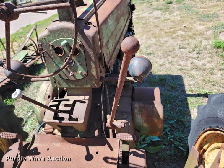 image for item JC9680 John Deere 60  tractor