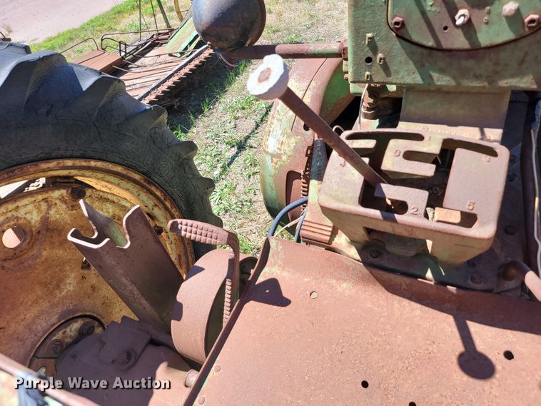 image for item JC9680 John Deere 60  tractor