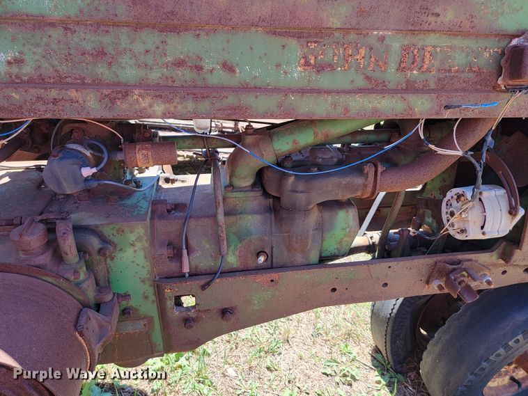 image for item JC9680 John Deere 60  tractor