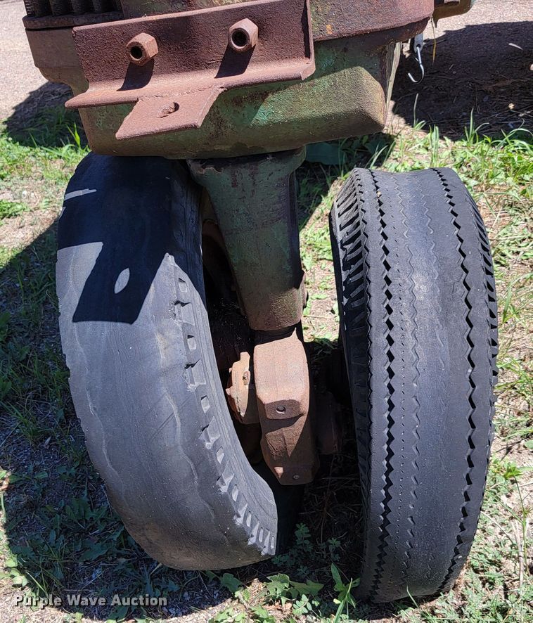 image for item JC9680 John Deere 60  tractor