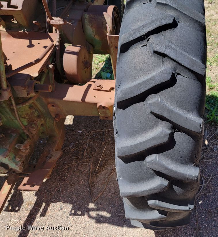 image for item JC9680 John Deere 60  tractor