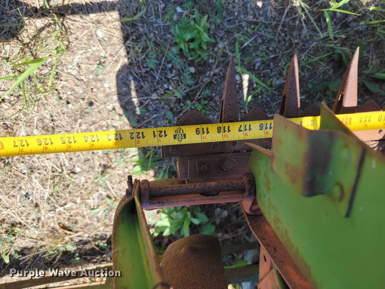 image for item JC9681 John Deere  hay binder