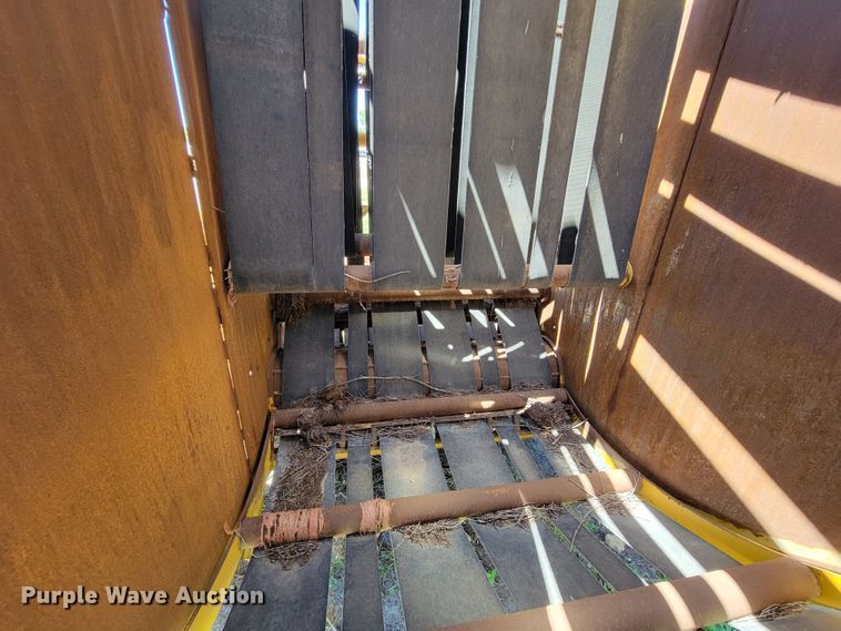 image for item JC9682 Vermeer 605F  round baler