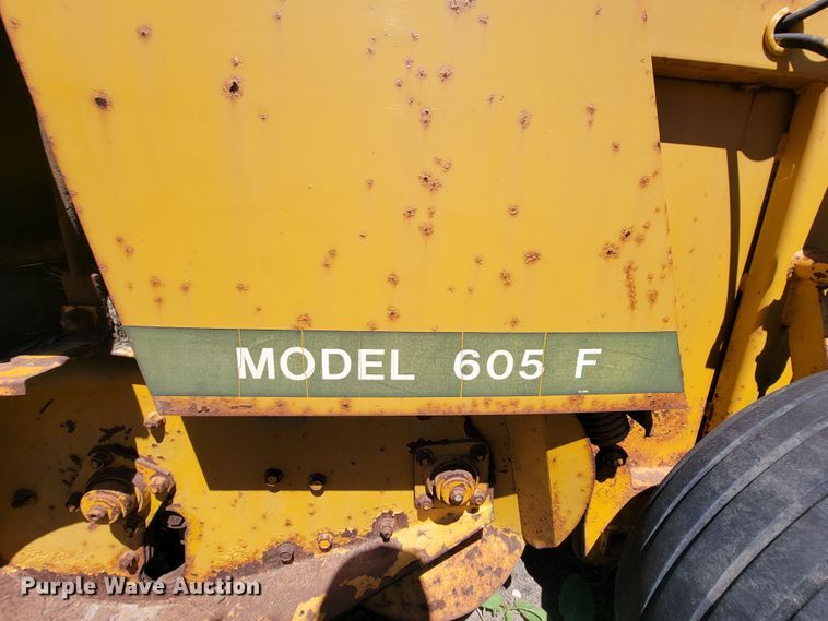 image for item JC9682 Vermeer 605F  round baler