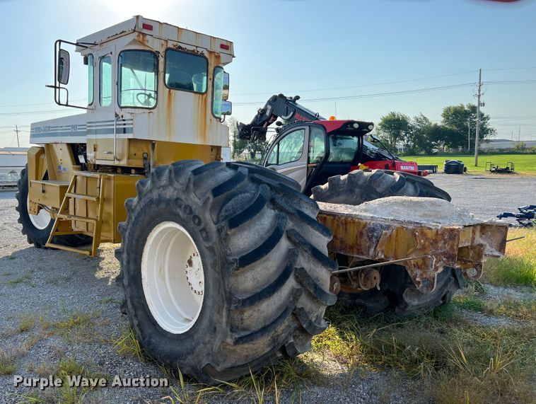 image for item JM9194 Terra-Gator 1903  applicator cab and chassis