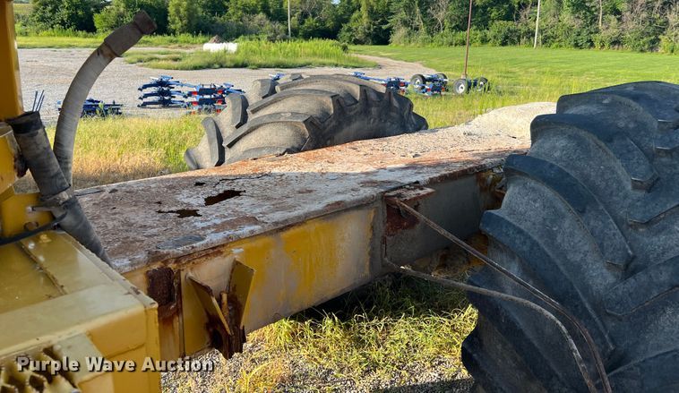 image for item JM9194 Terra-Gator 1903  applicator cab and chassis