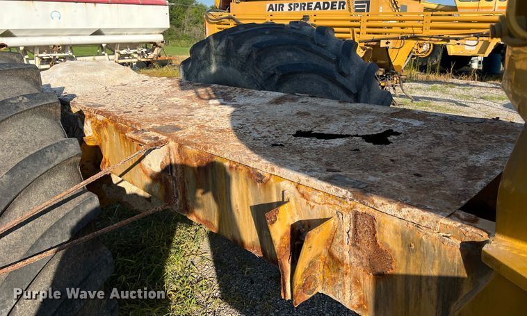 image for item JM9194 Terra-Gator 1903  applicator cab and chassis