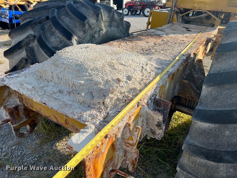 image for item JM9194 Terra-Gator 1903  applicator cab and chassis