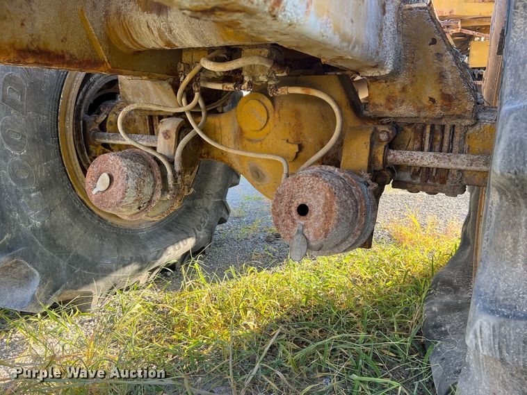 image for item JM9194 Terra-Gator 1903  applicator cab and chassis