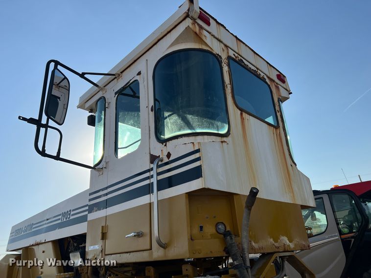 image for item JM9194 Terra-Gator 1903  applicator cab and chassis