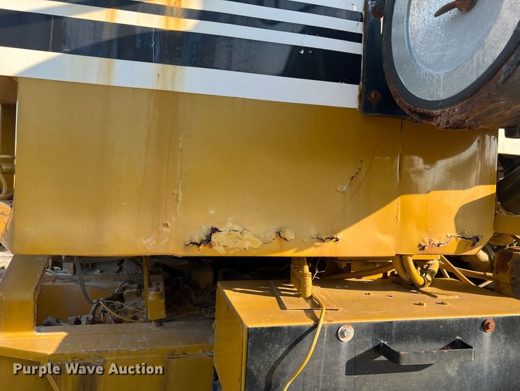 image for item JM9194 Terra-Gator 1903  applicator cab and chassis