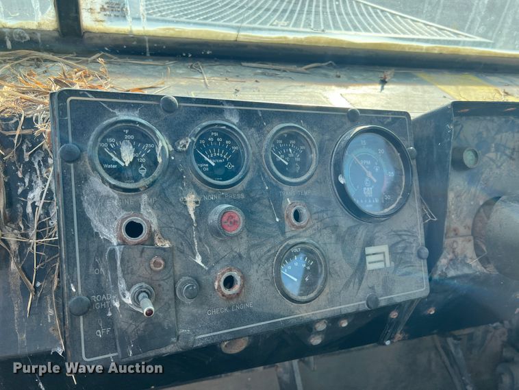 image for item JM9194 Terra-Gator 1903  applicator cab and chassis