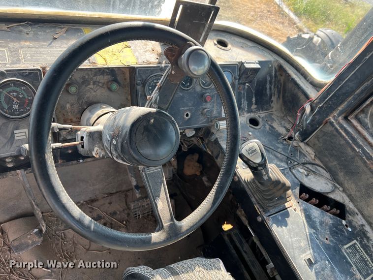 image for item JM9194 Terra-Gator 1903  applicator cab and chassis