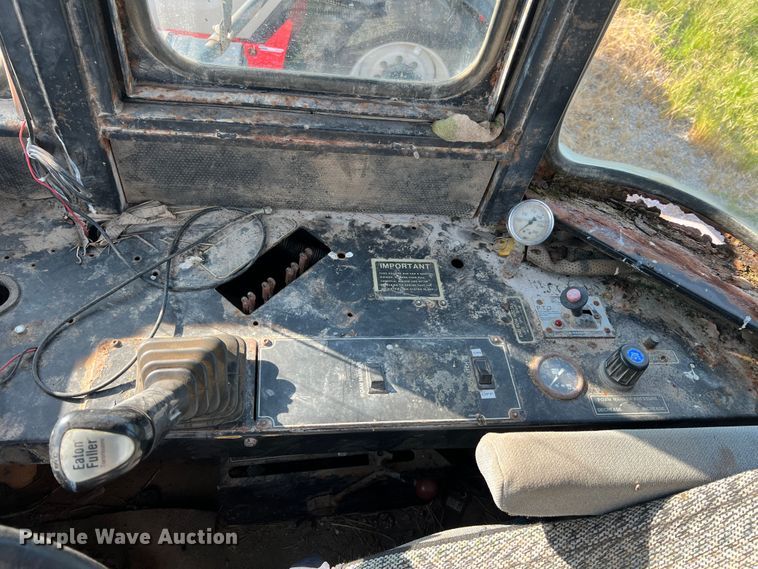 image for item JM9194 Terra-Gator 1903  applicator cab and chassis