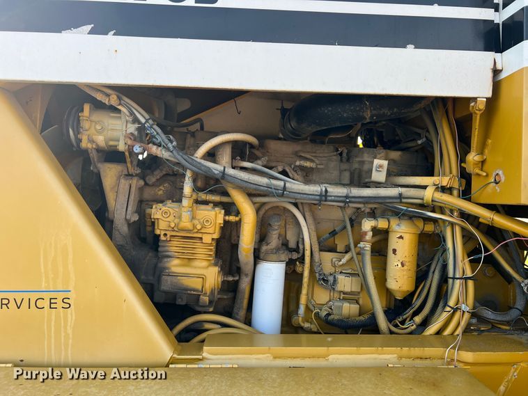 image for item JM9194 Terra-Gator 1903  applicator cab and chassis