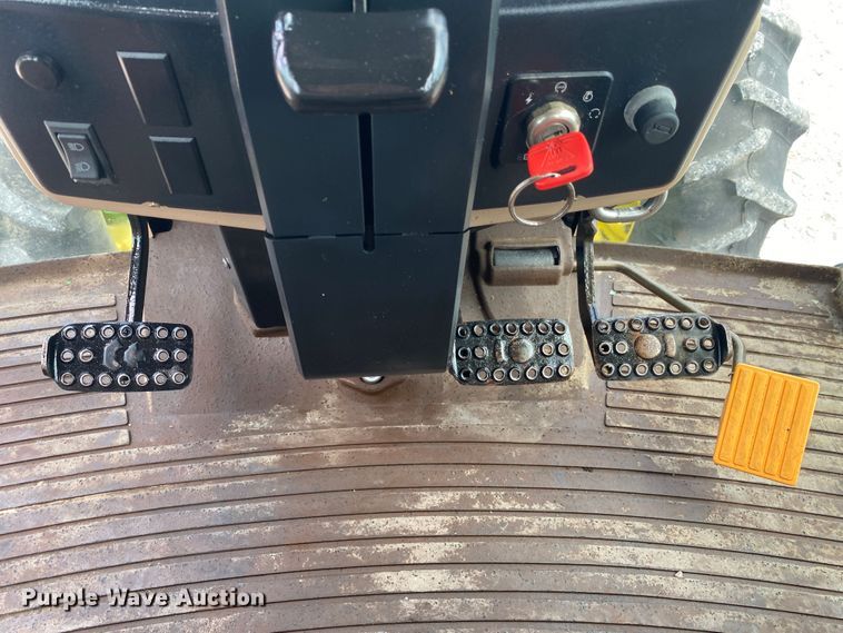 image for item JW9490 2002 John Deere 6405  MFWD tractor