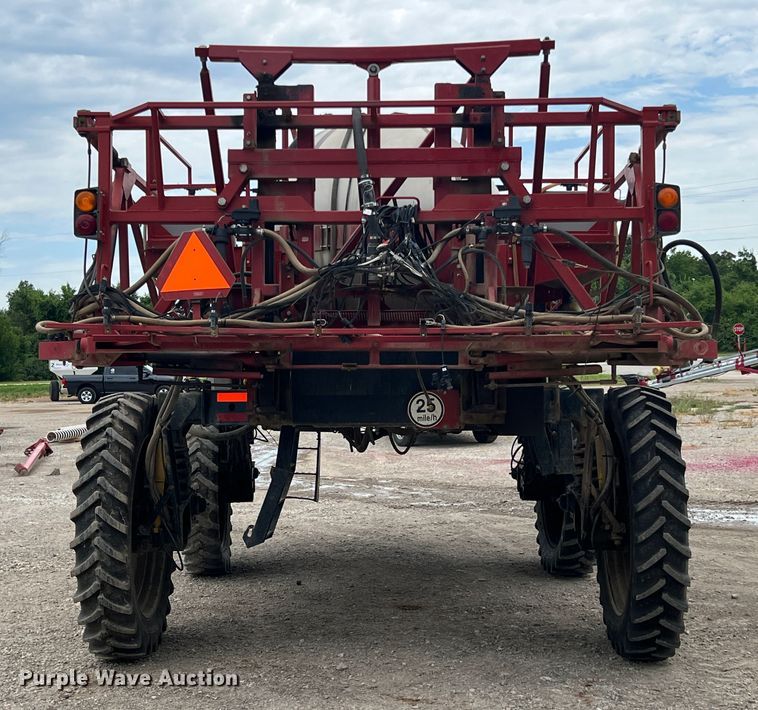 image for item JX9392 2008 Case IH SPX3185  sprayer