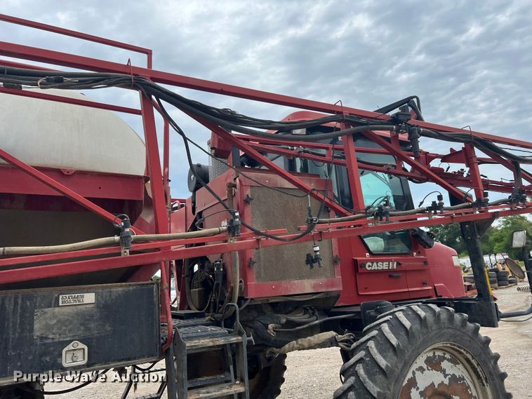 image for item JX9392 2008 Case IH SPX3185  sprayer