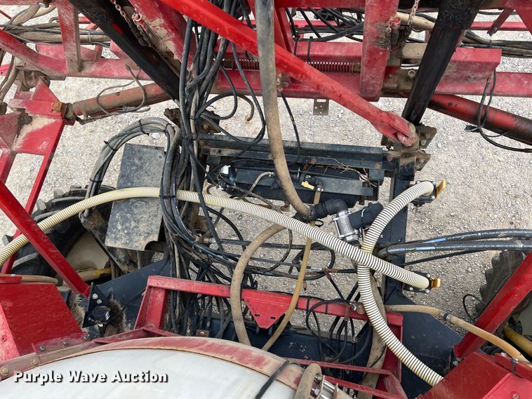 image for item JX9392 2008 Case IH SPX3185  sprayer