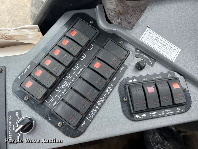 image for item JX9392 2008 Case IH SPX3185  sprayer