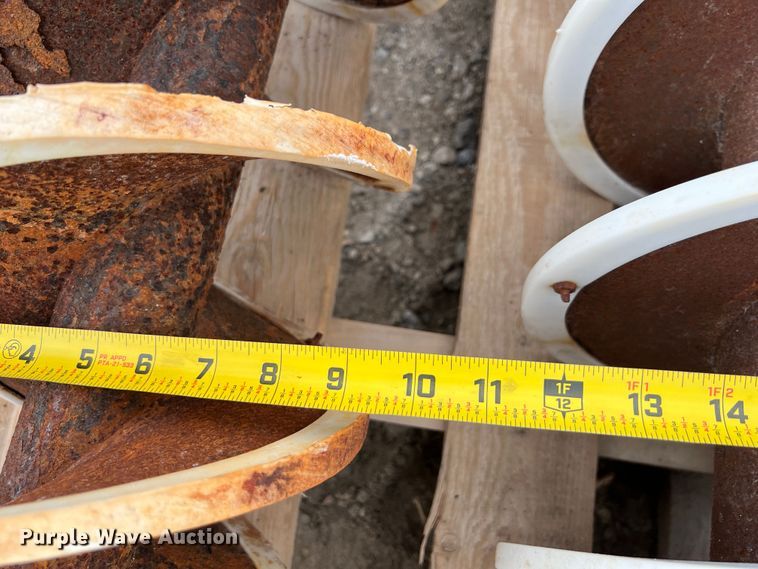 image for item JX9402 (3) auger flightings