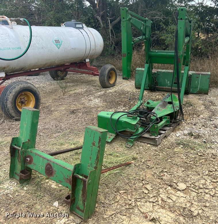 image for item JX9459 John Deere 260  loader