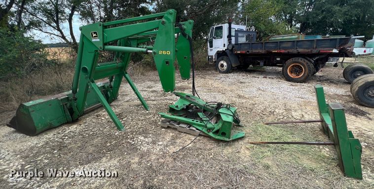 image for item JX9459 John Deere 260  loader