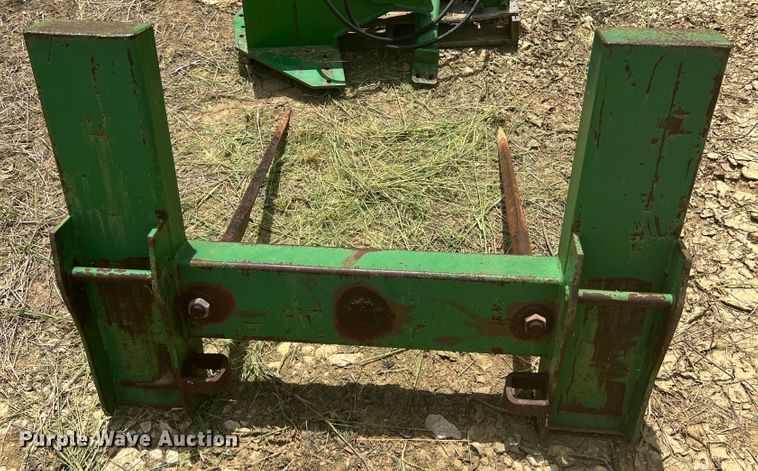 image for item JX9459 John Deere 260  loader