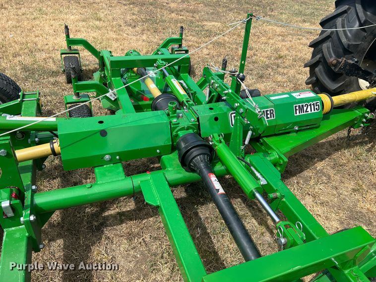 image for item JX9461 Frontier FM2115  batwing finish mower