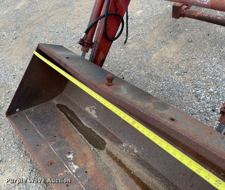 image for item KE9337 Farm Hand F235  loader