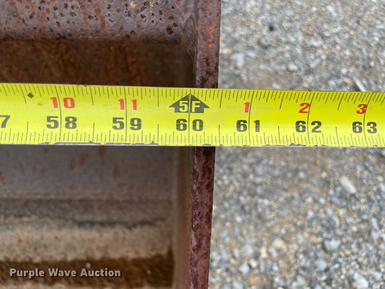 image for item KE9337 Farm Hand F235  loader