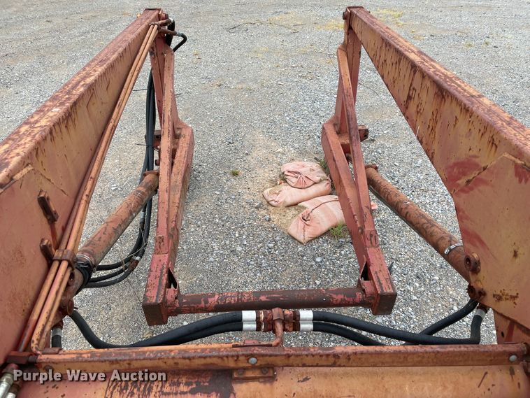 image for item KE9337 Farm Hand F235  loader