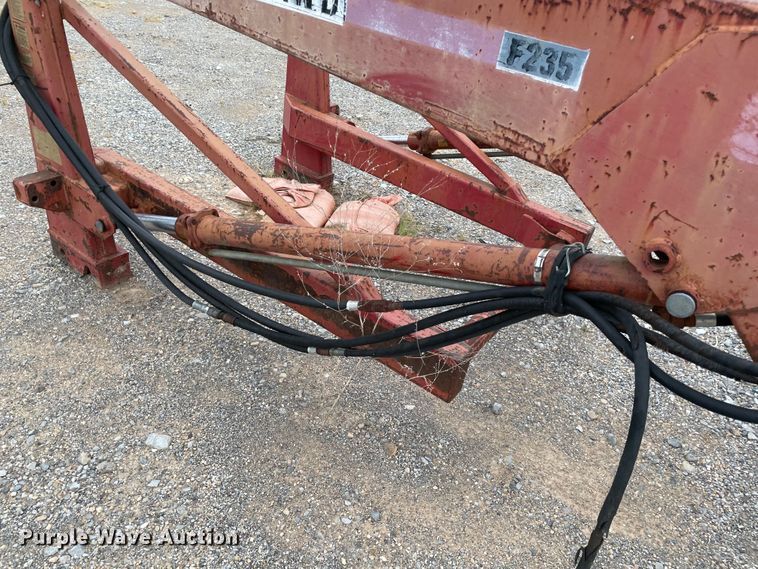 image for item KE9337 Farm Hand F235  loader