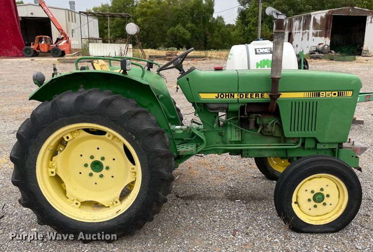 image for item KE9338 1979 John Deere 950  tractor