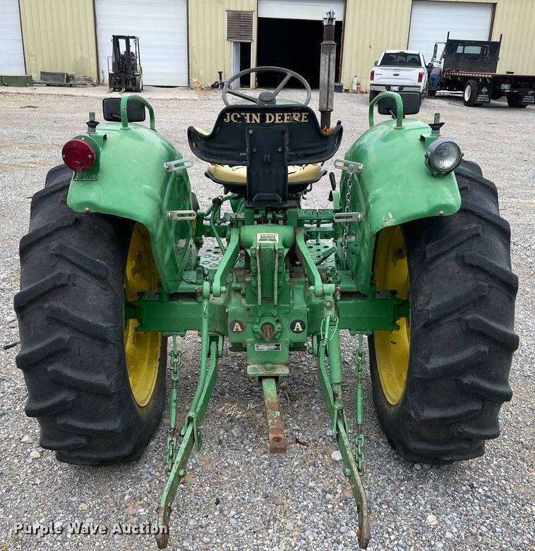image for item KE9338 1979 John Deere 950  tractor
