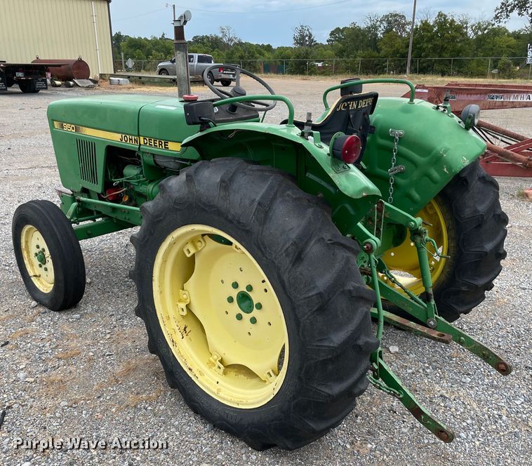 image for item KE9338 1979 John Deere 950  tractor