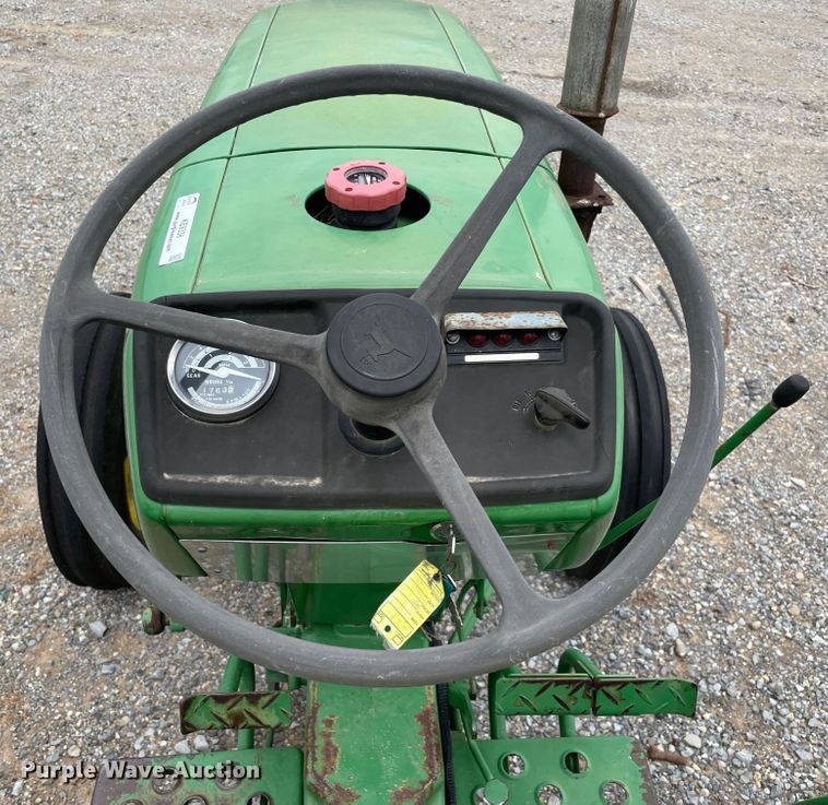 image for item KE9338 1979 John Deere 950  tractor
